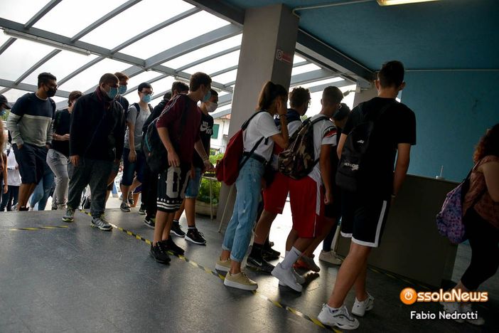 Stretta sulle scuole, torna la Dad anche con un solo caso di positività in classe