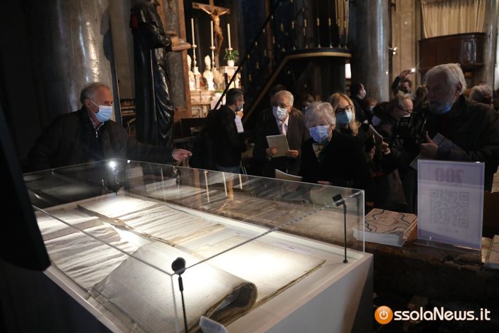 Per i 700 anni in mostra le antiche pergamene delle mura di Domodossola