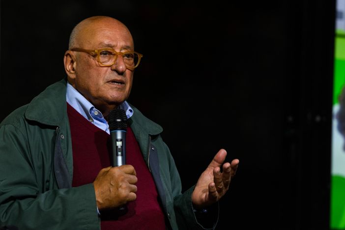 Piero Dorfles inaugura la 25a edizione de la Fabbrica di Carta Piero Dorfles inaugura la 25a edizione de la Fabbrica di Carta