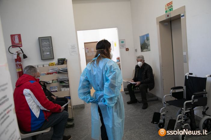 “Che devo fare per essere vaccinato…?” Ultrasettantenne di Villa attende la chiamata da marzo “Che devo fare per essere vaccinato…?” Ultrasettantenne di Villa attende la chiamata da marzo