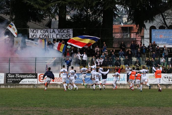 I tifosi contro l'accordo con il Fondotoce: "Una vergogna, il Verbania non si tocca" I tifosi contro l'accordo con il Fondotoce: "Una vergogna, il Verbania non si tocca"
