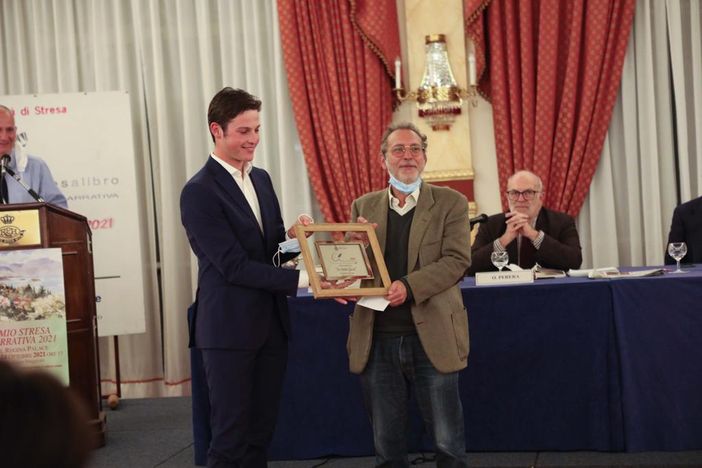 'Io sono Gesù' di Giosuè Calaciura vince il premio Stresa di narrativa 2021 'Io sono Gesù' di Giosuè Calaciura vince il premio Stresa di narrativa 2021