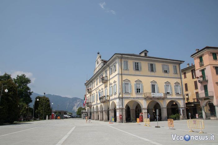 Pallanza, polemica su parcheggi e ciclabile: “Dati errati e scelte dannose” Pallanza, polemica su parcheggi e ciclabile: “Dati errati e scelte dannose”