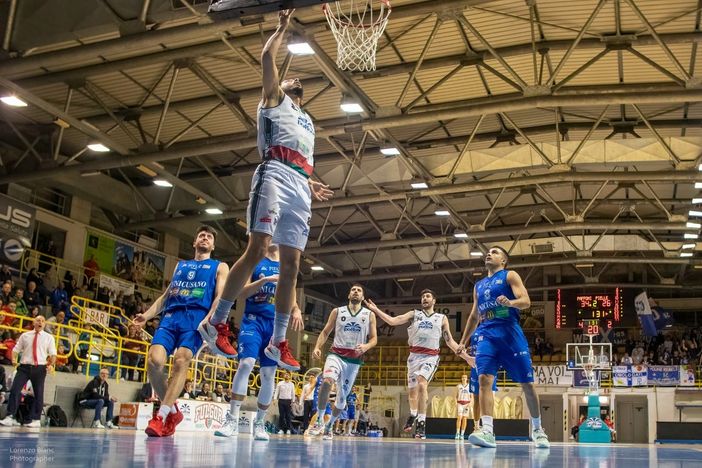 La Paffoni batte Piombino 88 a 82 La Paffoni batte Piombino 88 a 82