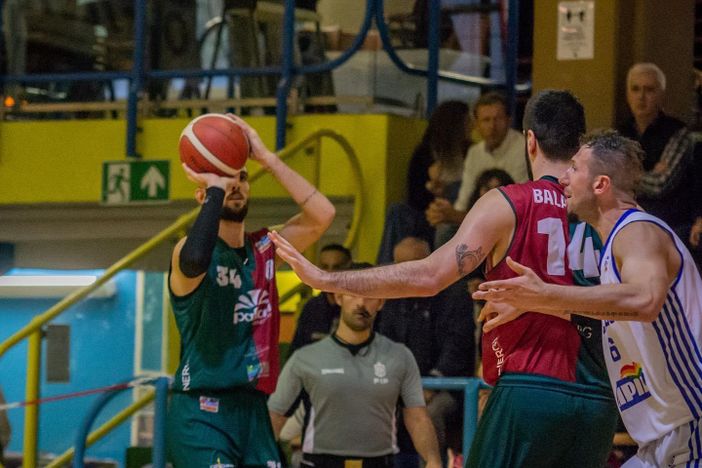 Paffoni sfida la matricola Gallarate Paffoni sfida la matricola Gallarate