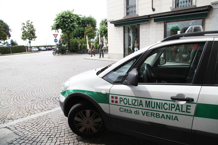 Colpo notturno al bar di Villa Giulia: vetrata infranta e cassa svuotata Colpo notturno al bar di Villa Giulia: vetrata infranta e cassa svuotata