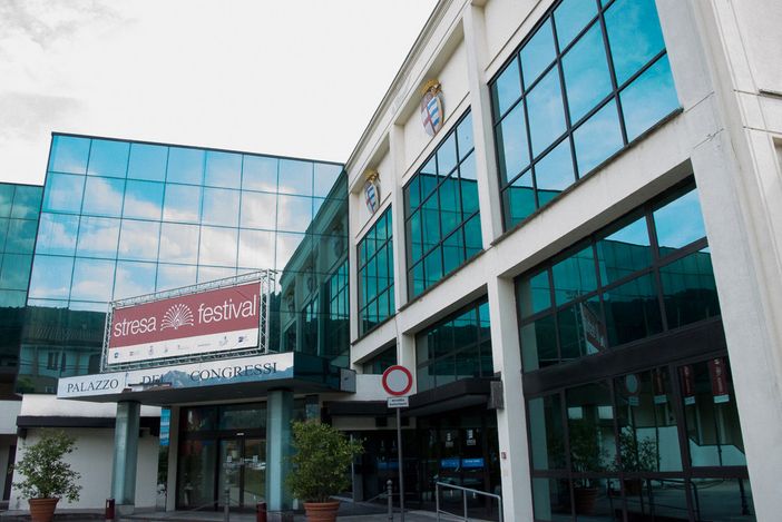 Minoranza di Stresa: ''Trasformare il Palazzo dei Congressi in un centro turistico'' Minoranza di Stresa: ''Trasformare il Palazzo dei Congressi in un centro turistico''