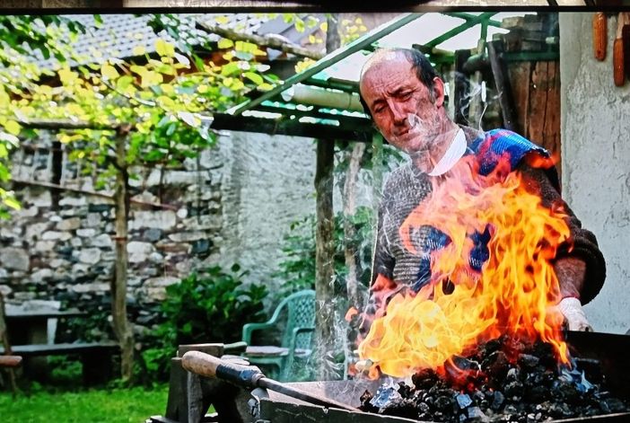 Il calendario 2025 del gruppo Walser è dedicato agli antichi mestieri Il calendario 2025 del gruppo Walser è dedicato agli antichi mestieri