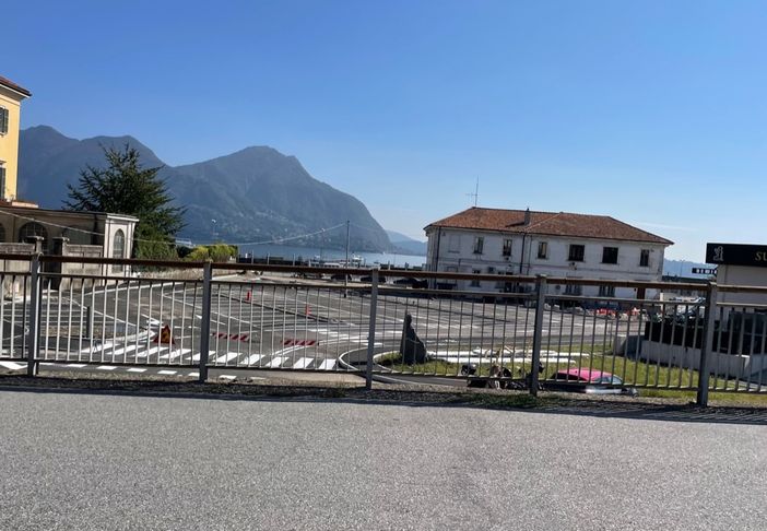 Completati a Intra i parcheggi a lago che hanno preso il posto dell’ex parco giochi