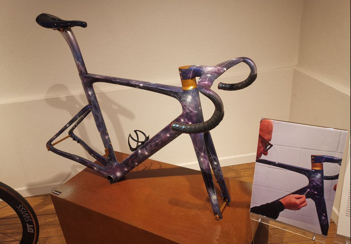 Si conclude l’omaggio d’autore al ciclismo del Museo del Paesaggio
