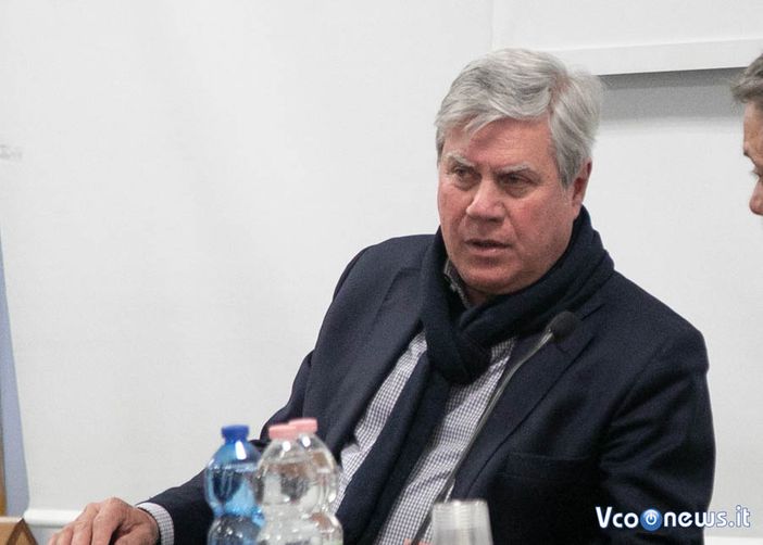 Gli auguri di Natale del neoeletto presidente della provincia Albertella Gli auguri di Natale del neoeletto presidente della provincia Albertella