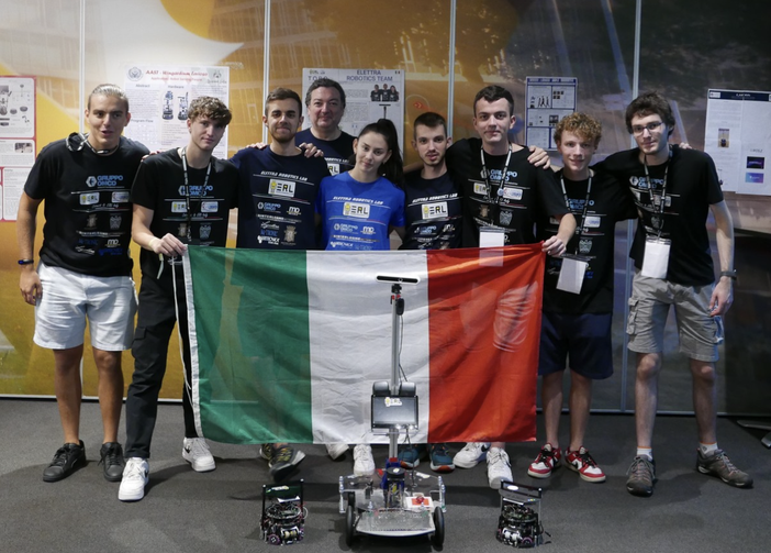 I ragazzi del Cobianchi campioni del mondo di robotica: "L'amministrazione in silenzio di fronte alle eccellenze"