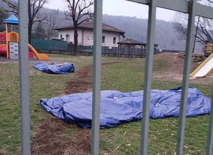 Giochi a pagamento nel nuovo parco di Trobaso: è polemica