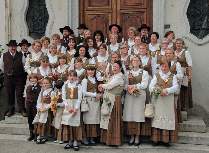 Il gruppo Rigaden di Ornavasso presenta il calendario "Tracce di vita" Il gruppo Rigaden di Ornavasso presenta il calendario "Tracce di vita"