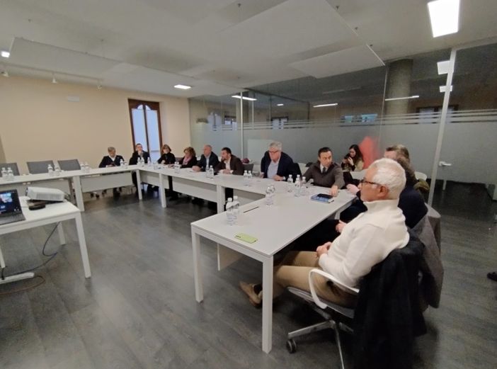 Mobilità a rischio nel Vco: chiusure ferroviarie e autostradali al centro del dibattito Mobilità a rischio nel Vco: chiusure ferroviarie e autostradali al centro del dibattito