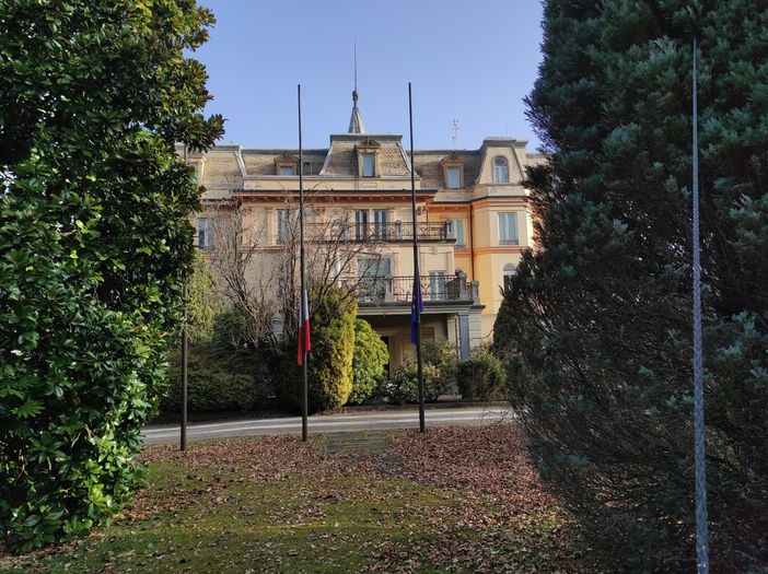 Bandiere a mezz’asta in Prefettura per l'ambasciatore Attanasio e il carabiniere Iacovacci