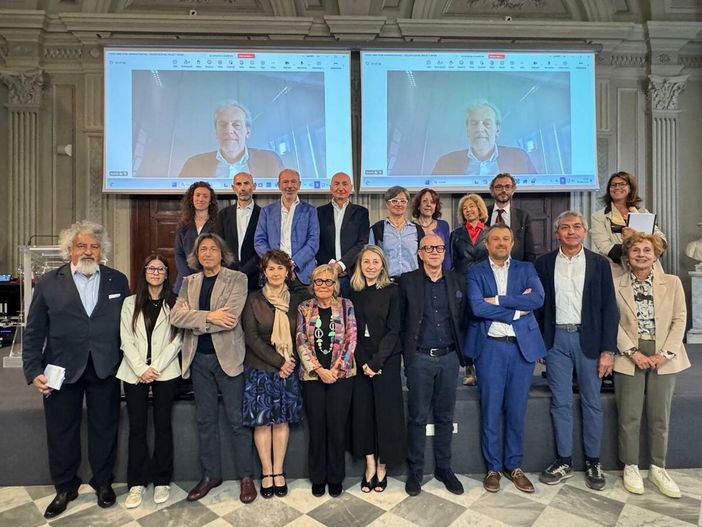 Concluso in Piemonte il primo corso regionale per direttori amministrativi delle aziende sanitarie Concluso in Piemonte il primo corso regionale per direttori amministrativi delle aziende sanitarie