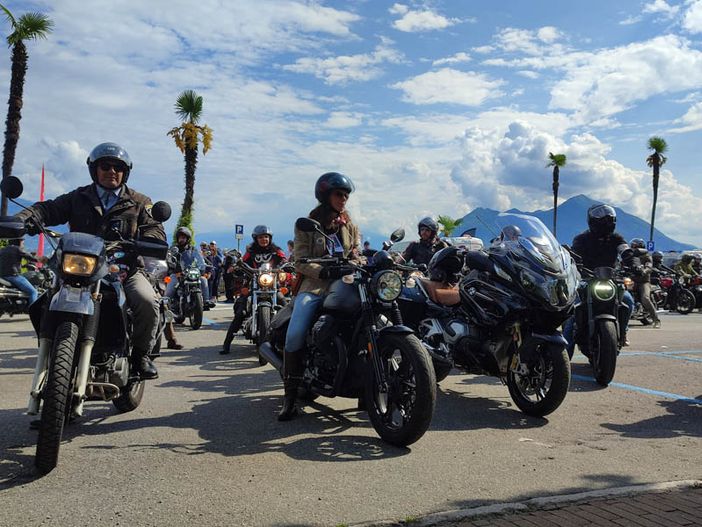 Moto classiche e beneficenza: a Stresa raccolti oltre 3mila euro Moto classiche e beneficenza: a Stresa raccolti oltre 3mila euro