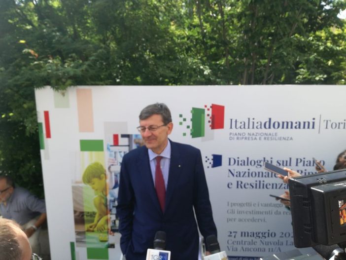 Sei miliardi dal Pnrr sul Piemonte, Colao: "Stiamo correndo come dei matti, siamo nei tempi" VIDEO Sei miliardi dal Pnrr sul Piemonte, Colao: "Stiamo correndo come dei matti, siamo nei tempi" VIDEO