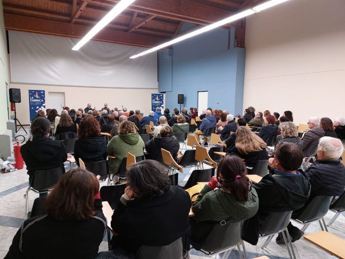 Conto alla rovescia per la Fabbrica di Carta: ospiti d'onore Andrea Vitali e Roberto Morgese