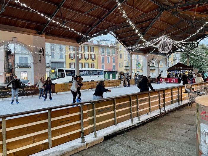 Sarà potenziata la pista di ghiaccio sul lungolago di Pallanza