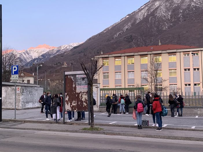 Primi dati sulle iscrizioni: liceo scientifico, istituti tecnici e alberghiero tra le preferenze Primi dati sulle iscrizioni: liceo scientifico, istituti tecnici e alberghiero tra le preferenze