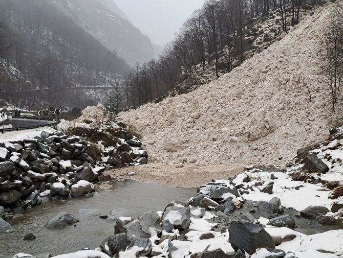 Neve e vento, rischio valanghe 3 "marcato" nel fine settimana Neve e vento, rischio valanghe 3 "marcato" nel fine settimana