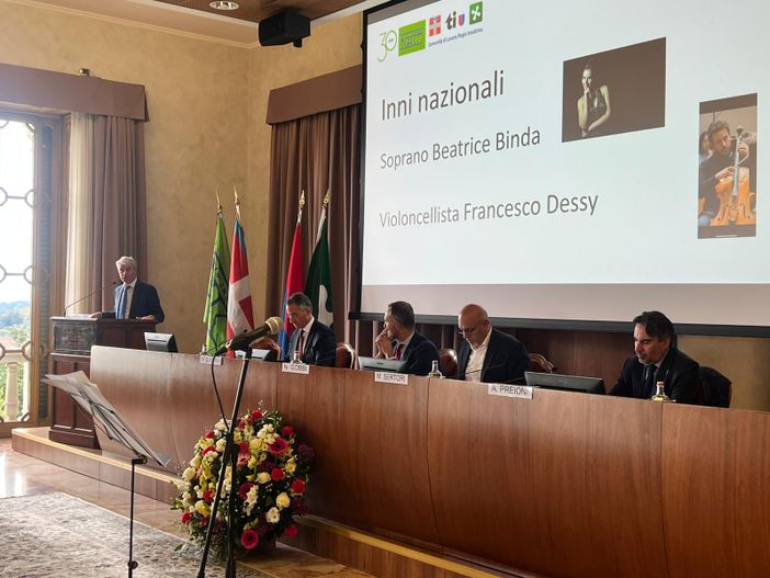 Assemblea di Regio Insubrica tenutasi stamattina presso le Ville Ponti