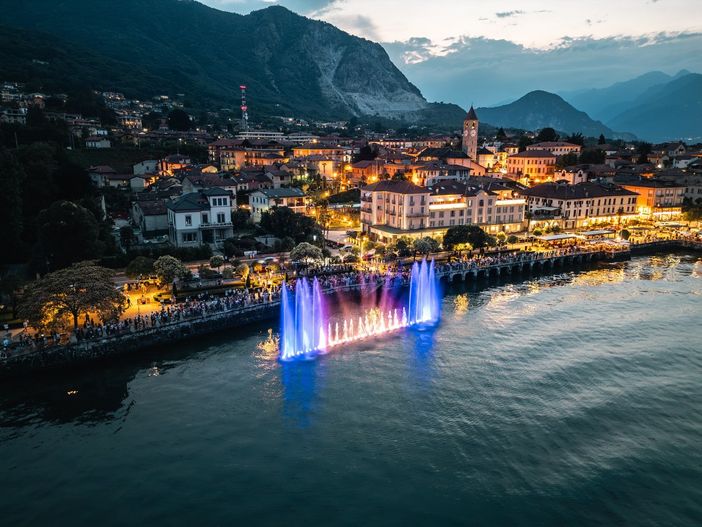 Spettacoli di luci sul lago Maggiore: torna "Baveno e Feriolo d'incanto" VIDEO