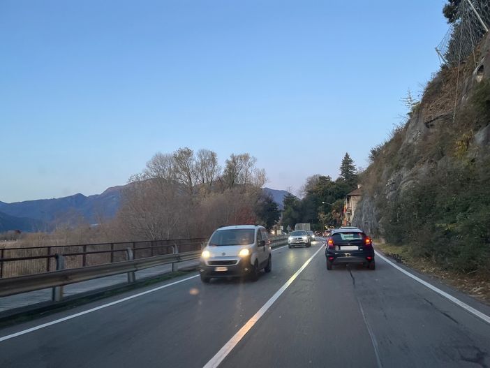 Riaperto il doppio senso di marcia sulla statale del lago