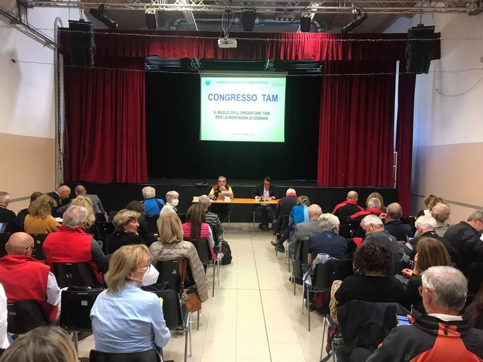 “La protezione ambientale è la priorità della presidenza del Club Alpino italiano” “La protezione ambientale è la priorità della presidenza del Club Alpino italiano”