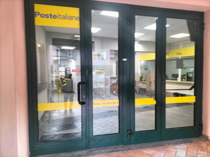 Stresa, riapre l’ufficio postale in versione “Polis”: spazi rinnovati e nuovi servizi Stresa, riapre l’ufficio postale in versione “Polis”: spazi rinnovati e nuovi servizi