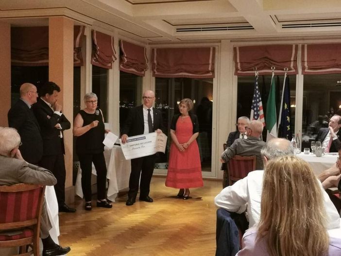 Dal Lions Verbania 10mila euro a sostegno dell'Emporio dei Legami