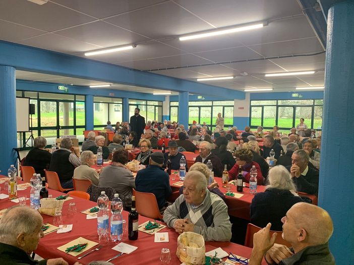 Grande partecipazione per il tradizionale pranzo di Santo Stefano FOTO Grande partecipazione per il tradizionale pranzo di Santo Stefano FOTO