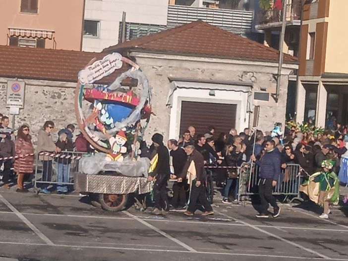 Trobaso prima alla sfilata di Carnevale FOTO Trobaso prima alla sfilata di Carnevale FOTO