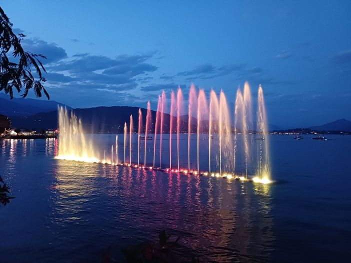 Oltre tremila spettatori per il debutto dell’edizione 2025 di Baveno e Feriolo d'Incanto Oltre tremila spettatori per il debutto dell’edizione 2025 di Baveno e Feriolo d'Incanto