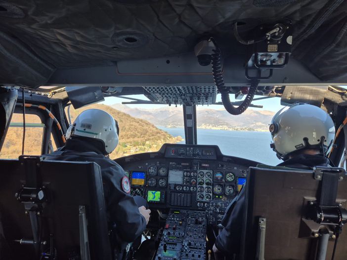 Un velivolo dei carabinieri in volo sul Vco nel periodo delle feste: dieci denunce Un velivolo dei carabinieri in volo sul Vco nel periodo delle feste: dieci denunce