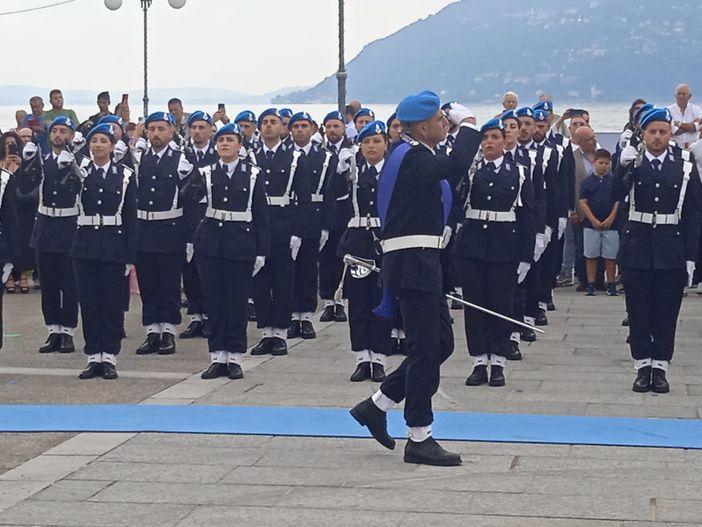 Giurano a Pallanza 300 nuovi agenti di polizia penitenziaria  FOTO e VIDEO