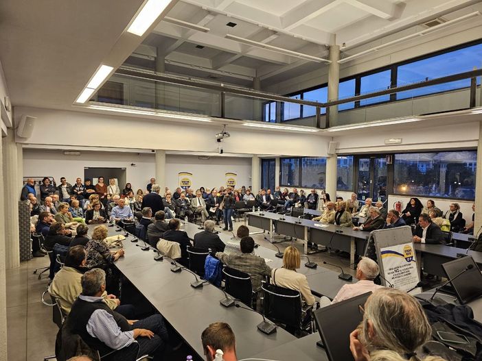 “Dall’incontro pubblico voce unanime: dialogo, non imposizioni, per il bene della città” “Dall’incontro pubblico voce unanime: dialogo, non imposizioni, per il bene della città”