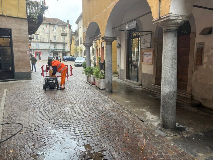 ViviAmo Omegna avvia la prima iniziativa, ma è già polemica ViviAmo Omegna avvia la prima iniziativa, ma è già polemica