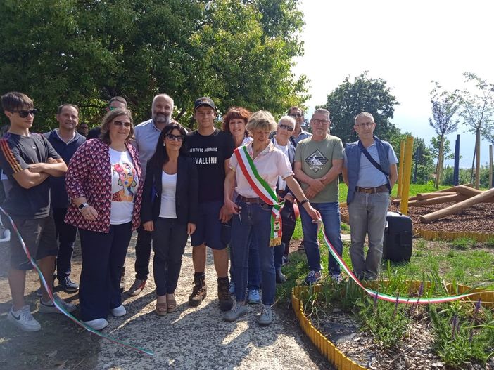 Con il parco "Il Filo Blu" gli studenti dell'Agrario Cavallini di Lesa trasformano un'idea in realtà Con il parco "Il Filo Blu" gli studenti dell'Agrario Cavallini di Lesa trasformano un'idea in realtà