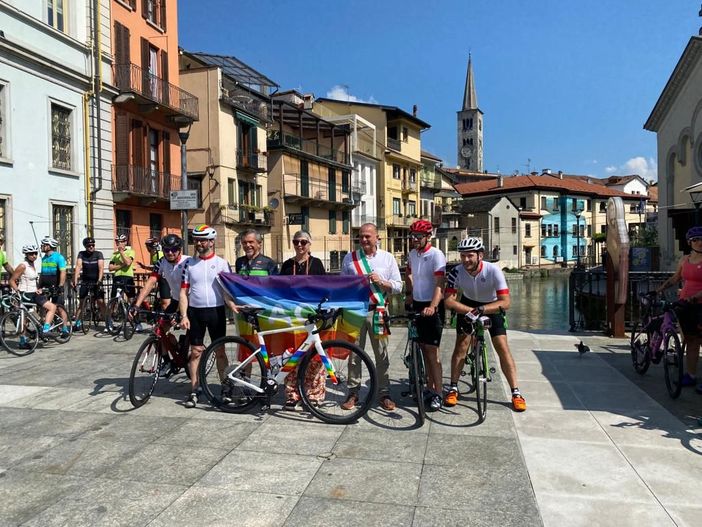 È iniziata la lunga pedalata solidale per la Pace del G-Team È iniziata la lunga pedalata solidale per la Pace del G-Team