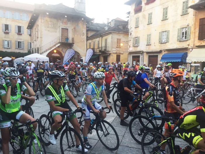 Torna la Pedalata tra le stelle da Armeno al Mottarone Torna la Pedalata tra le stelle da Armeno al Mottarone
