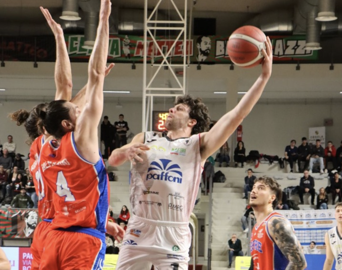La Paffoni vince e ora ai playoff la sfida contro gli Herons Montecatini La Paffoni vince e ora ai playoff la sfida contro gli Herons Montecatini