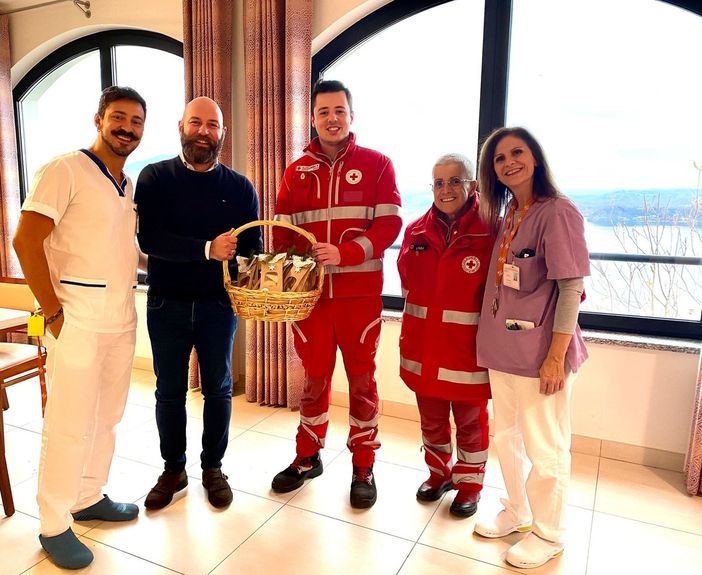 Dolce Natale: i nonni della Residenza Arcadia preparano dolci per i meno fortunati Dolce Natale: i nonni della Residenza Arcadia preparano dolci per i meno fortunati