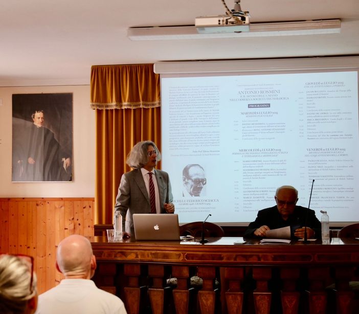 Antonio Rosmini e il dialogo tra intelligenza artificiale e umanità Antonio Rosmini e il dialogo tra intelligenza artificiale e umanità