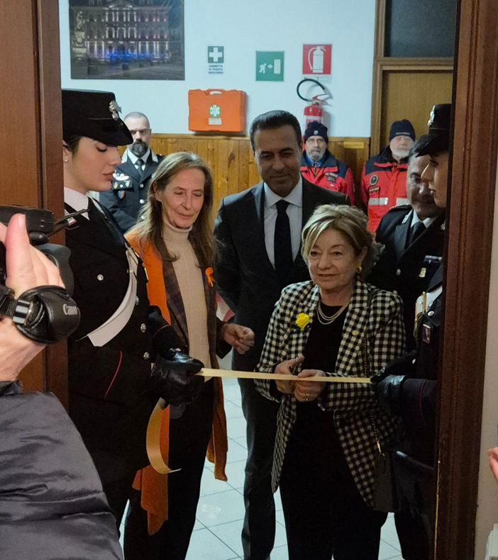Inaugurata una 'stanza rosa' alla caserma dei carabinieri di Domo Inaugurata una 'stanza rosa' alla caserma dei carabinieri di Domo