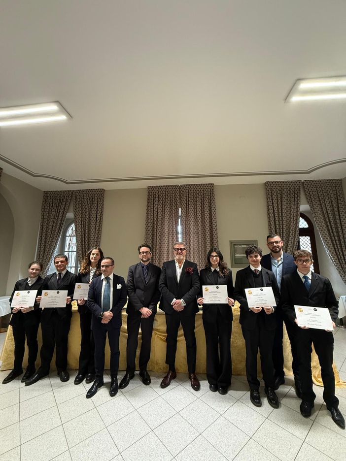 Sei borse di studio dalla Calabria all’Istituto Maggia di Stresa Sei borse di studio dalla Calabria all’Istituto Maggia di Stresa