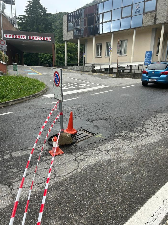 Nuovi problemi al manto stradale di Omegna