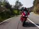 Assicurare la moto con una compagnia online: vantaggi e svantaggi